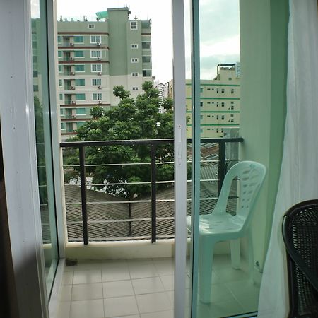 Darisa Apartment Service Patong Exterior foto