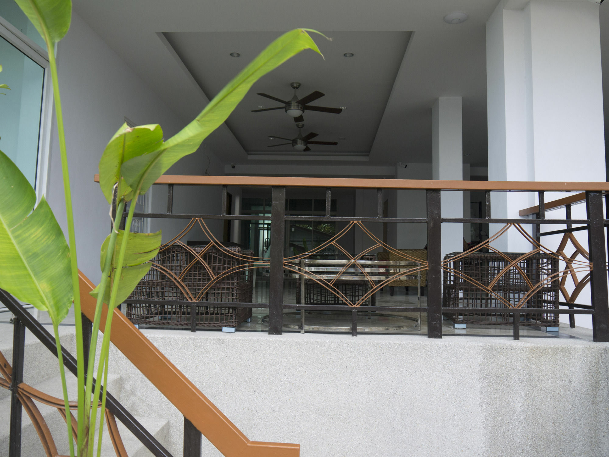 Darisa Apartment Service Patong Exterior foto