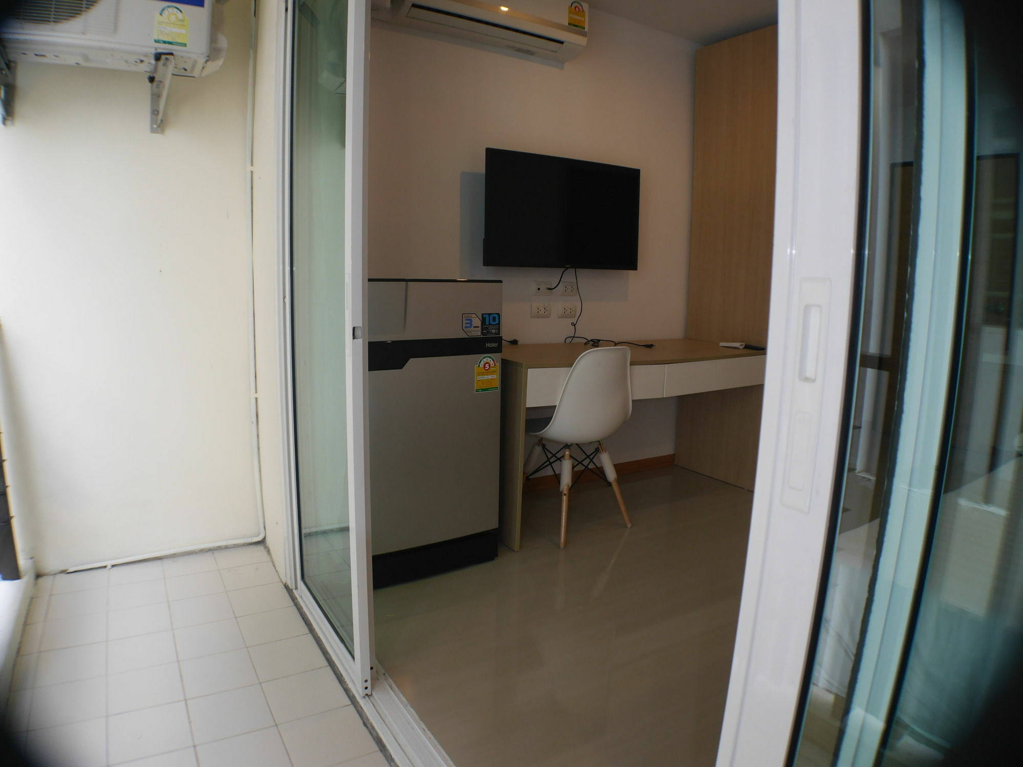 Darisa Apartment Service Patong Exterior foto