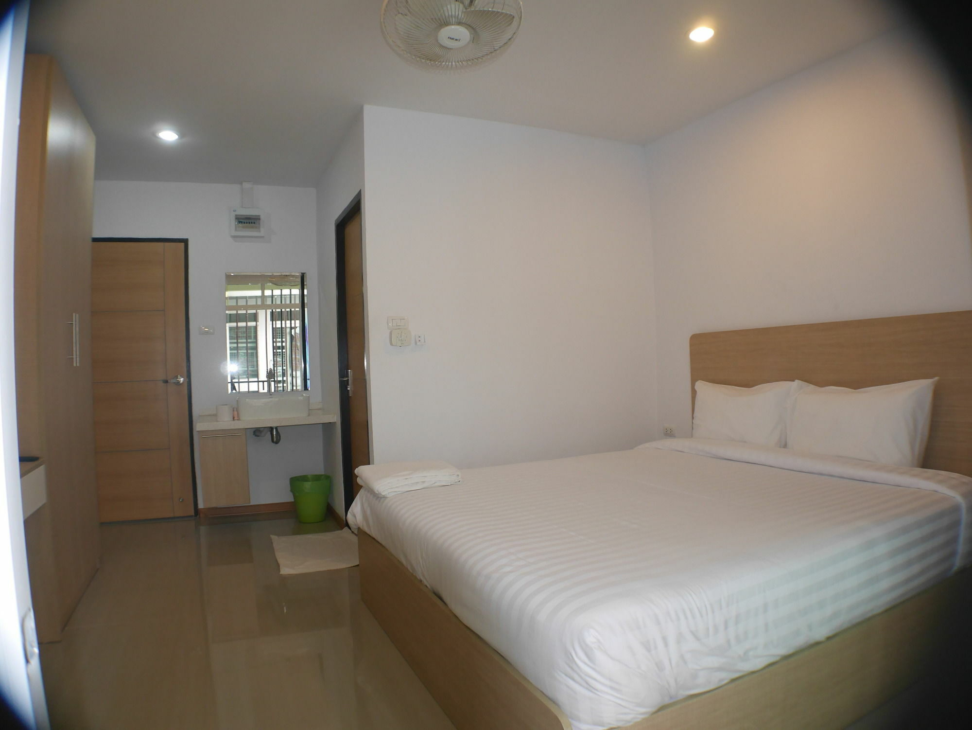 Darisa Apartment Service Patong Exterior foto